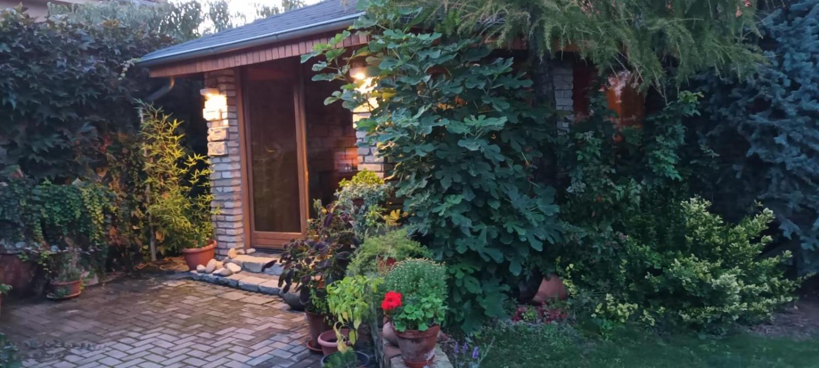 Visual Apartman Комарно Экстерьер фото